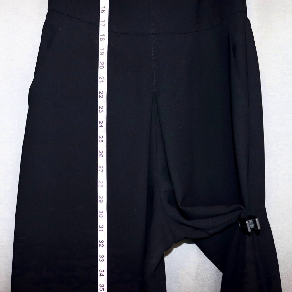 Vince 10 Black Double-V Neck Sleeveless Wide Leg Culotte Jumpsuit with Pockets - Picture 9 of 16